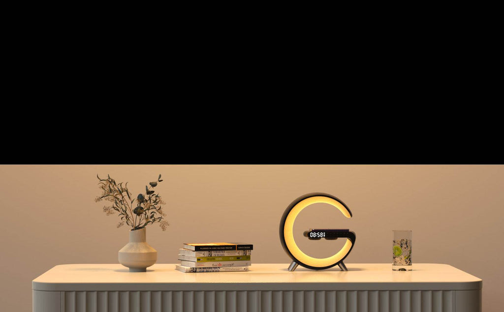 Lampe LED G Intelligente smart lamp with LED lighting, Bluetooth speaker, and 15W wireless charger