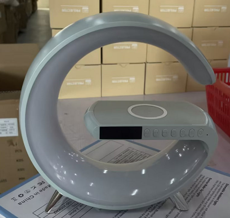 Lampe LED G Intelligente – Enceinte Bluetooth & Chargeur Sans Fil 15W